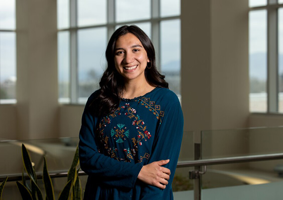 A portrait of first-gen college student Paola Piña.